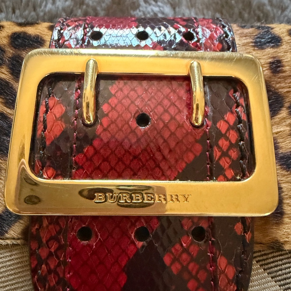 Preloved Burberry Leopard Print Crossbody Bag great condition original dust bag - Picture 2 of 10